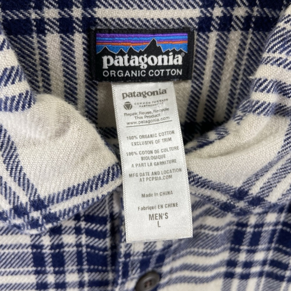 Patagonia Shirt men's Large Fjord Flannel Button Up Long Sleeve Organic Cotton - Picture 4 of 16